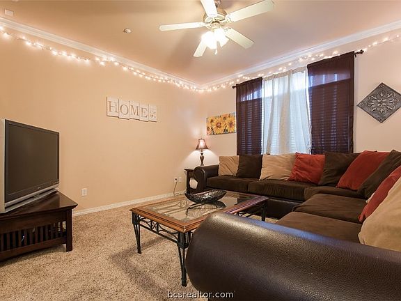 4th image of 305 Holleman Dr E APT 1404