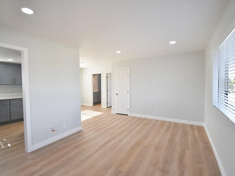 1147 W 170th St — Photo 34