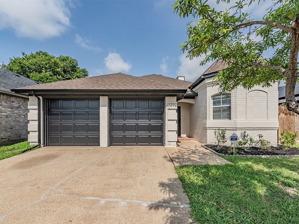 1st image of 3232 Rosebank Dr