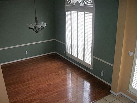 4th image of 4220 Capstone Dr