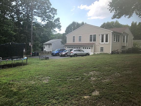 4th image of 7510 Regency Glen Dr