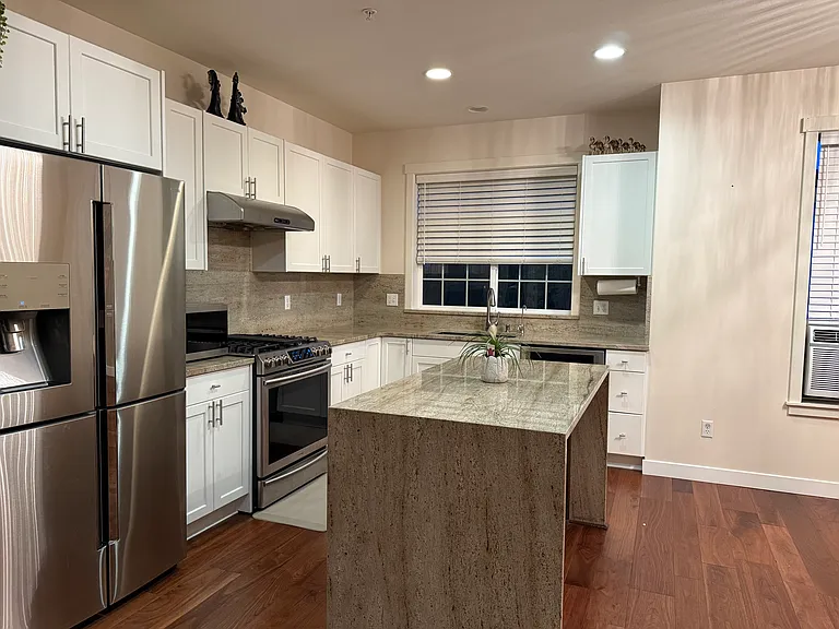 15200 NE 15th Pl — Photo 2