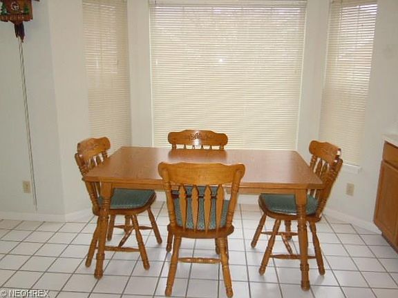 4th image of 662 Tollis Pkwy #B