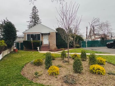 961 N Fletcher Ave, Valley Stream, NY, 11580