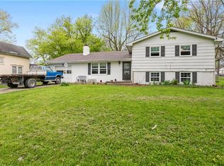304 Center St, Lathrop, MO 64465