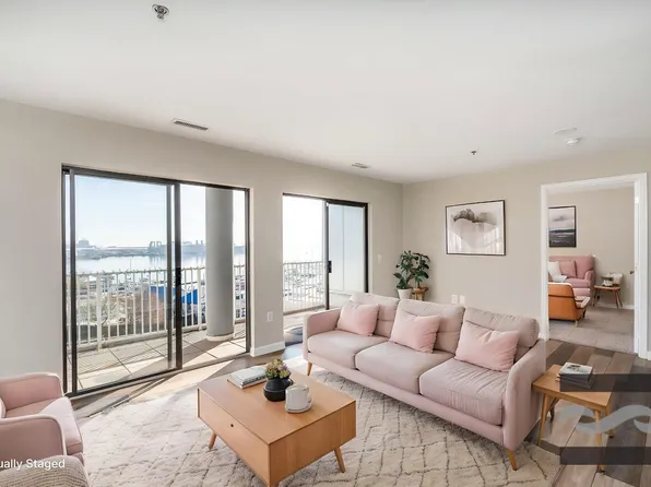 2702 Lighthouse Point E #532, Baltimore, MD 21224