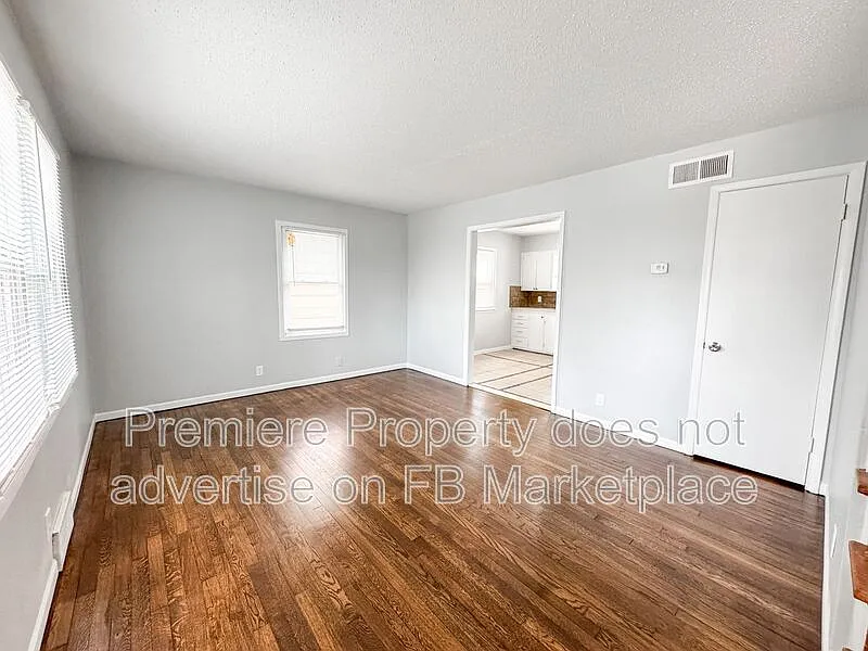 2 bed, 1.0 bath, 782 sqft, $830 — Photo 2
