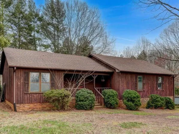 831 Wiley Lewis Rd, Greensboro, NC 27406