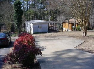 329 Walnut Dr, Townville, SC 29689