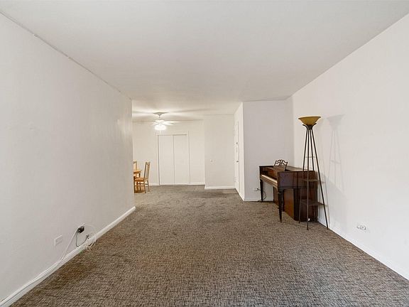 5th image of 9011 Northern Blvd APT 211