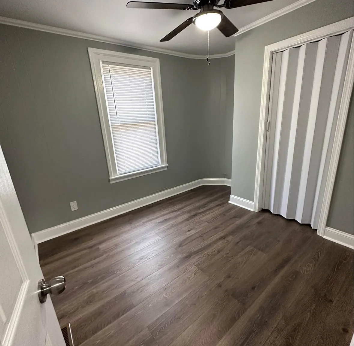 115 Willow St — Photo 2