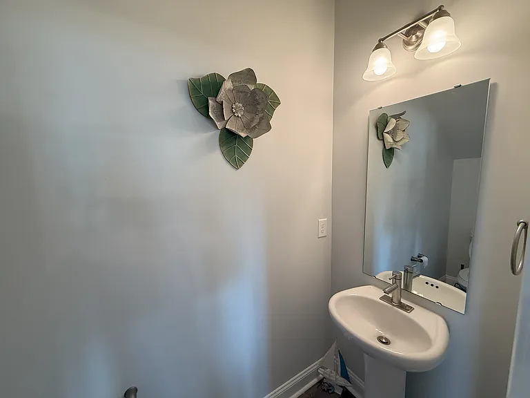812 Moen Pl #A — Photo 12