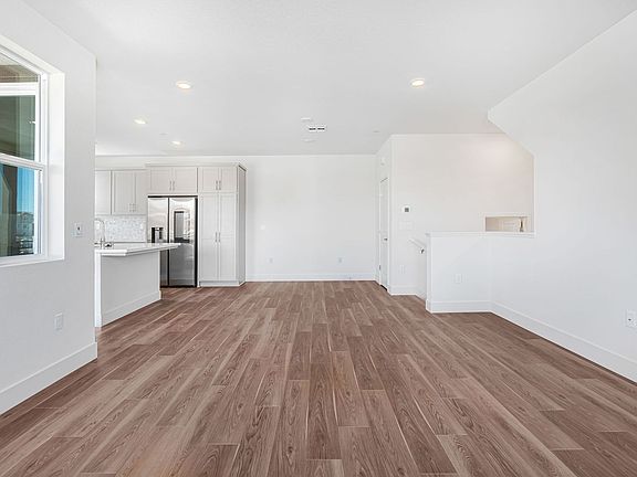 4th image of 6270 Dove Ave