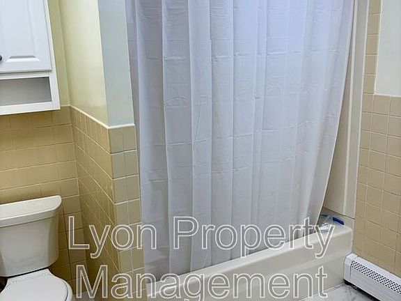 5th image of 94 Anthony Ave #2R