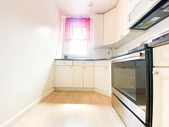 Rented by RealTegrity NY LLC