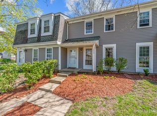 1279 Northampton Ln, Roselle, IL