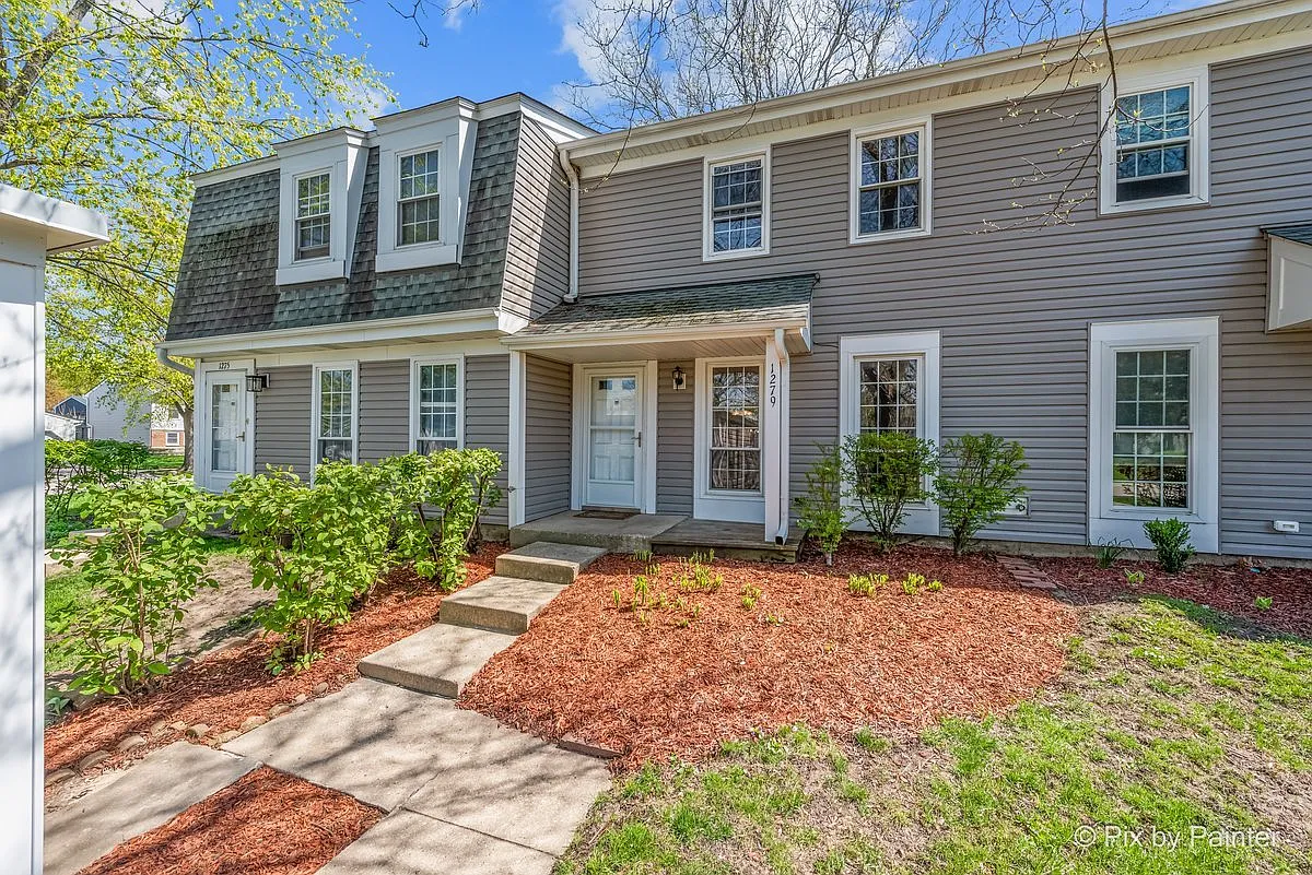 1279 Northampton Ln photo 1