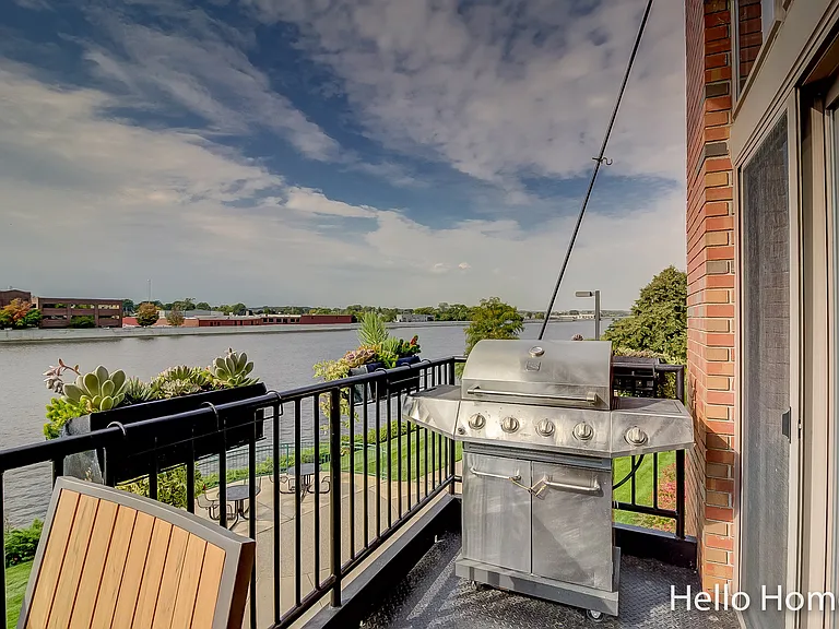 801 Monroe Ave NW #205 — Photo 28