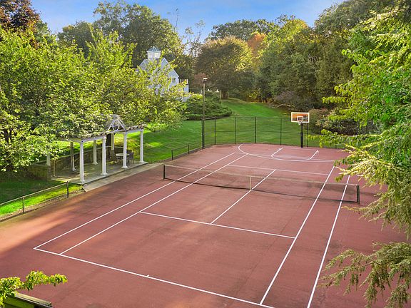 28 Pleasant Ridge Road