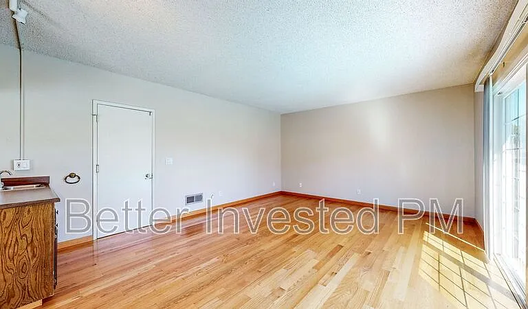 848 Sprucewood Ct — Photo 26