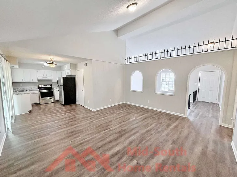 3809 Dante Ave — Photo 6