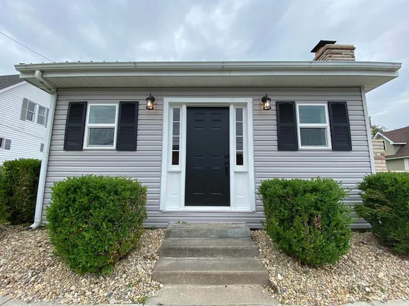 429 N 9th St, Mitchell, IN 47446