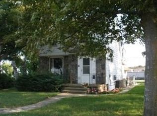 4 Spring St, Saint Ignace, MI 49781