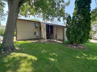 321 Stanton, Ames, IA 50014