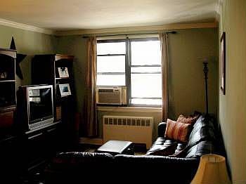 2nd image of 275 Maple Ave APT 6B