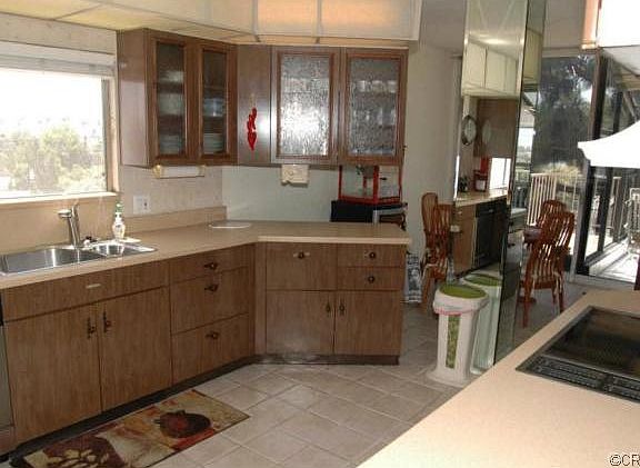 5th image of 1323 N Spurgeon St #23