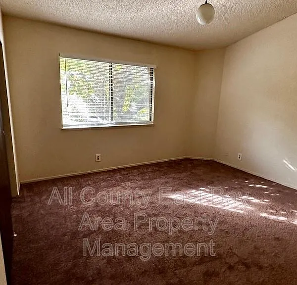1117 N Lincoln St #3 — Photo 8