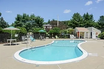 181 Littleton Rd Photo 1