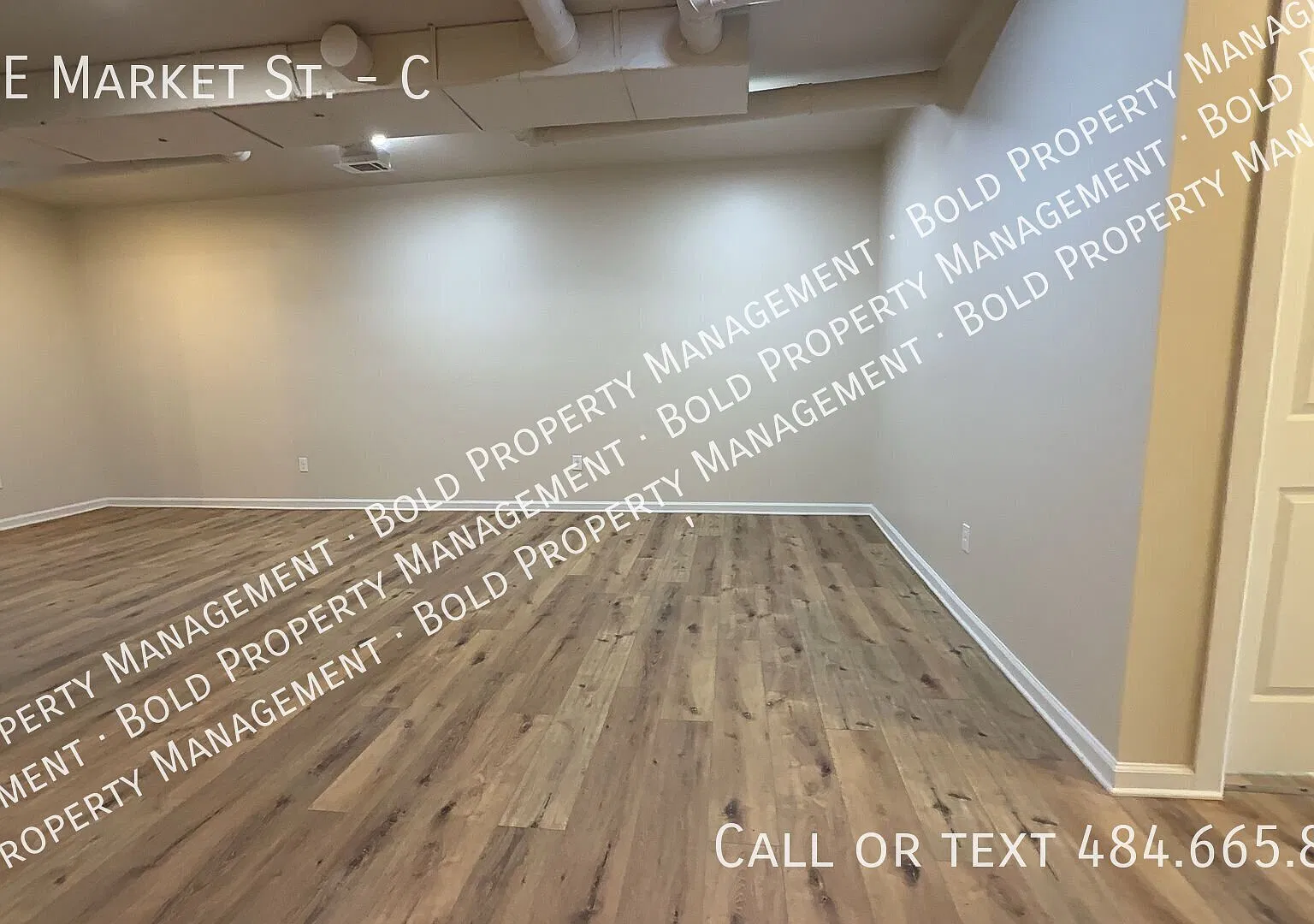 2 Bedrooms 1 Bath Apartment — Photo 4