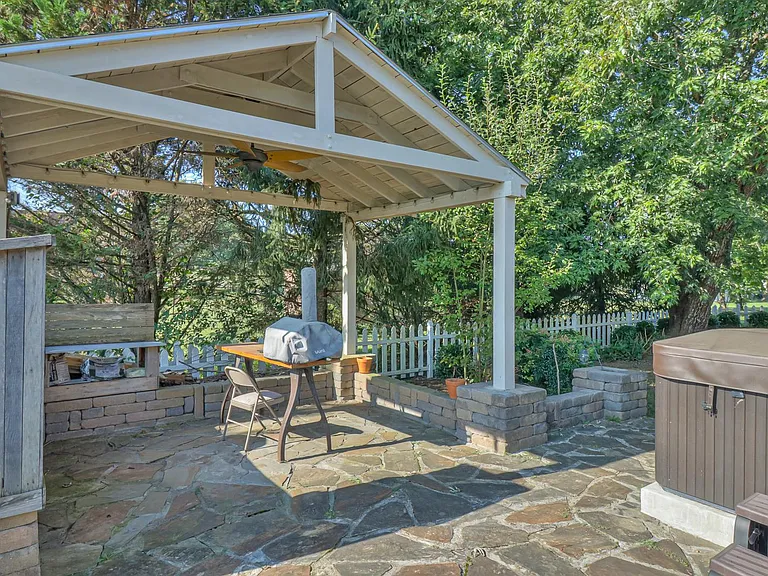1236 Hunters Point Ln — Photo 43