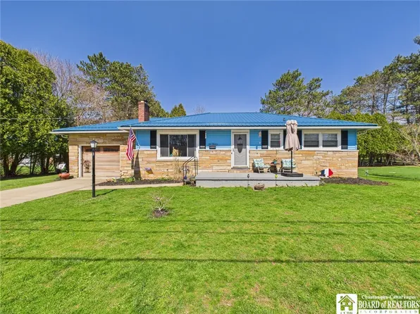 113 Clarence St, Allegany, NY 14706