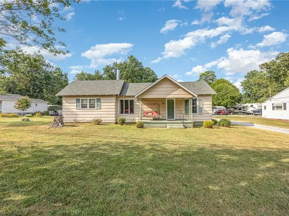 2778 W Center Street Ext, Lexington, NC 27295