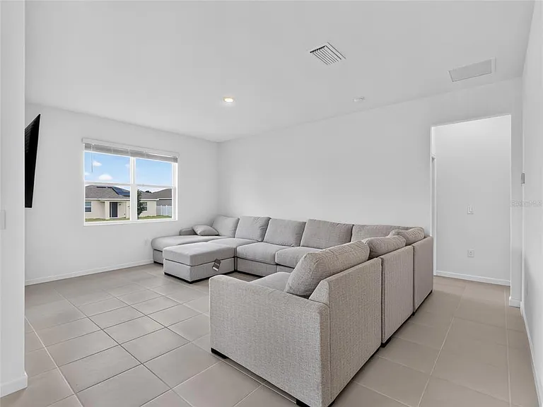 2027 Firethorn Loop — Photo 19