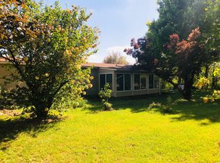 33 S Sycamore Ln, Crossville, TN 38572