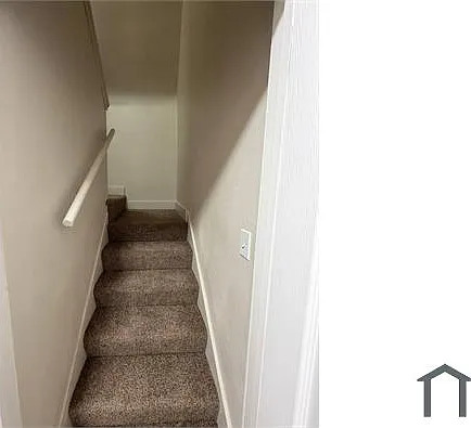 740 Middle Ave — Photo 9
