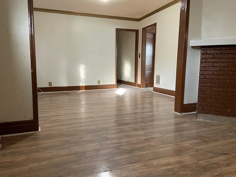 378 E Ferry St #1 — Photo 1
