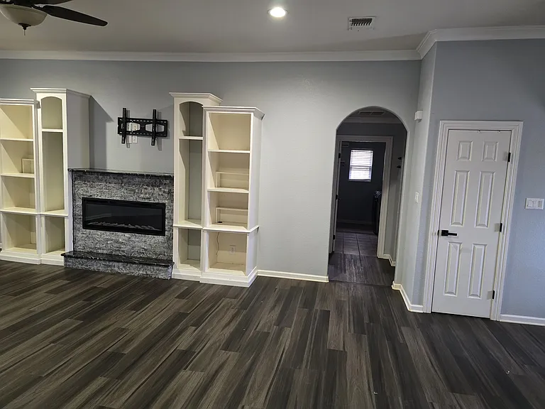 5906 Valencia Ave — Photo 4