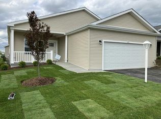 204 Hialeah Ln, Grayslake, IL