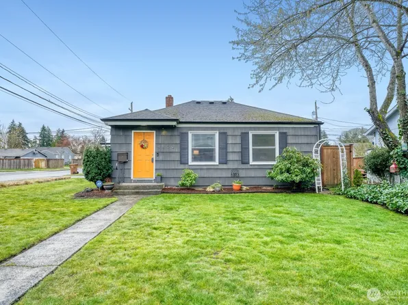 4802 S Grove Place, Tacoma, WA 98409