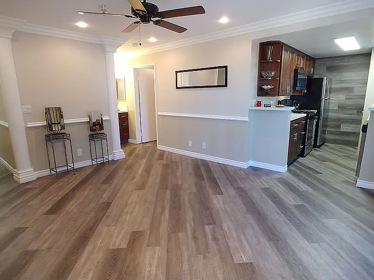 Five Star Suites — Photo 140