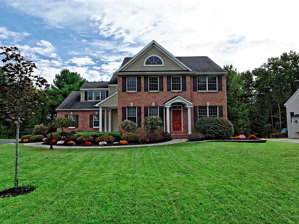 1st image of 3 Hidden Crest Ct
