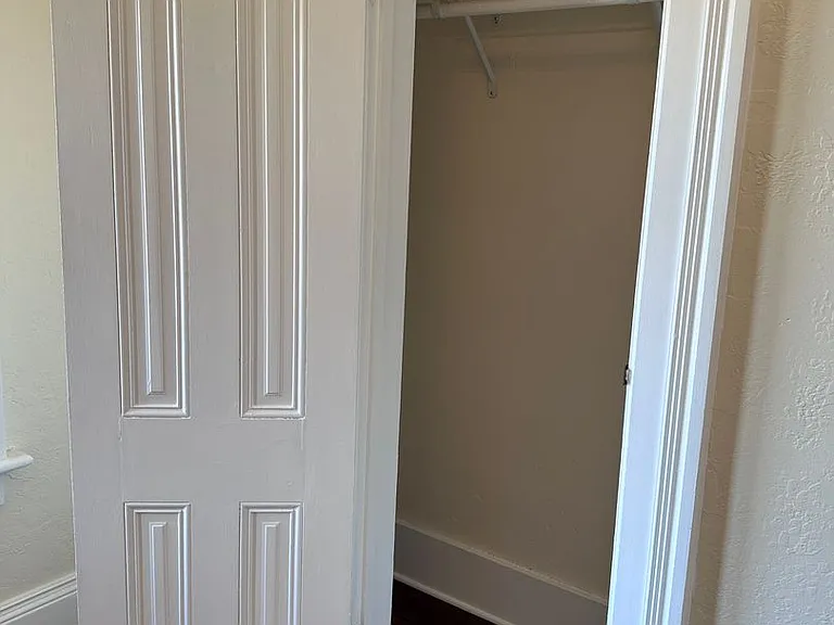 942 G St — Photo 35