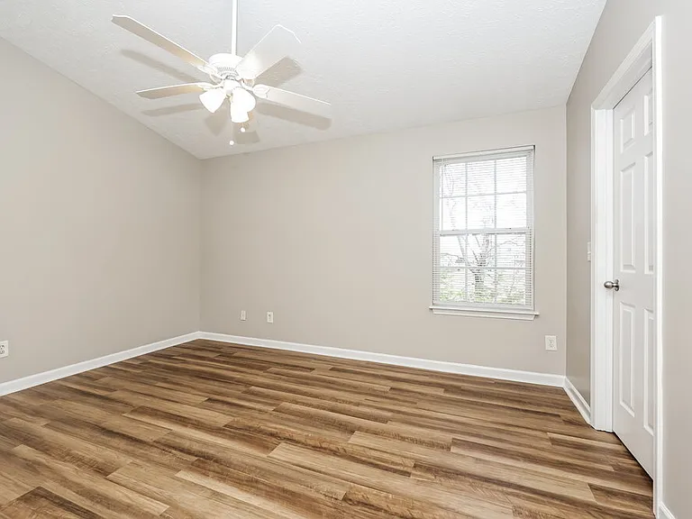 4060 George Buchanan Dr — Photo 11