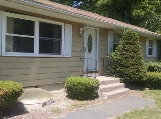 104 Navajo Rd, Springfield, MA 01109