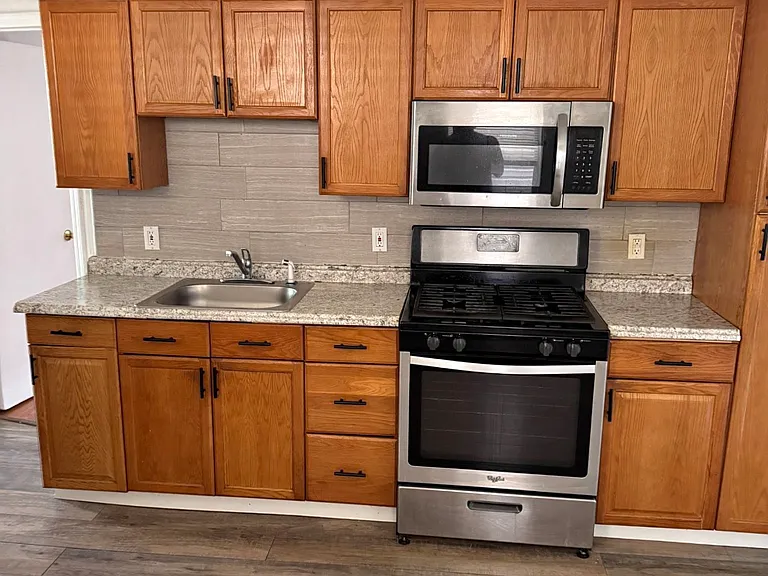 97 W 17th St #4 — Photo 3