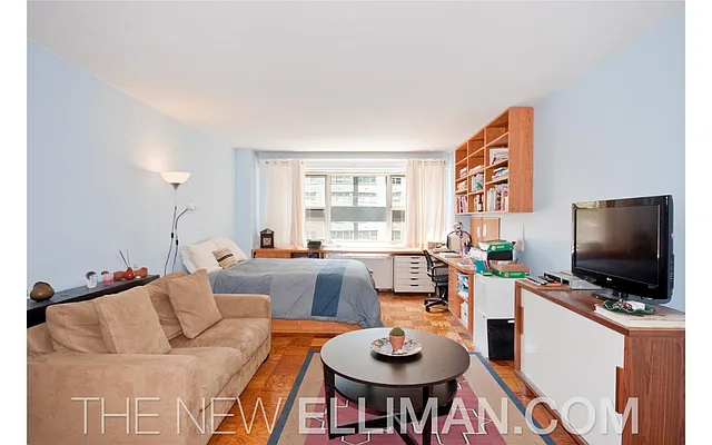 Rented by Douglas Elliman | media 10